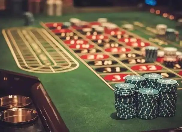 Player viewing available promotions on the 1plus casino mobile platform